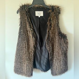 Bass Women's Faux Fur Vest - Black and Brown